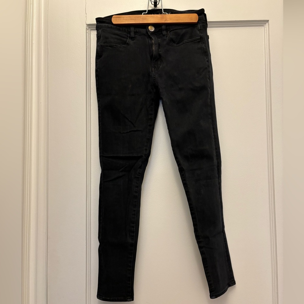Black super stretch hi rise American eagle jeggings - size 6